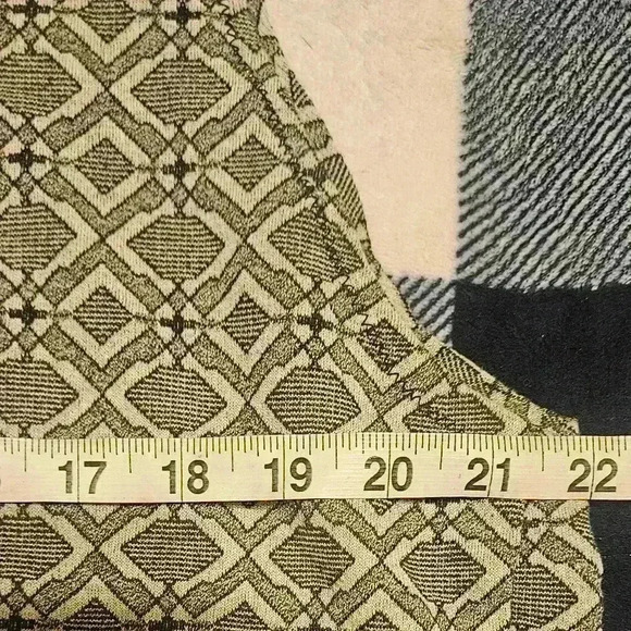 Cotton Mill Mens Beige And Black Design Sleeveless Top Size Medium - Picture 5 of 8